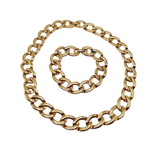 Vintage MONET Gold Plated Chain Necklace & Bracelet Set – Bold Links - Picture 4 of 10